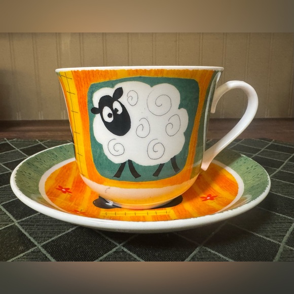 Rare Roy Kirkham Bone China Funny Farm Breakfast Cup and Saucer Set - Picture 1 of 7